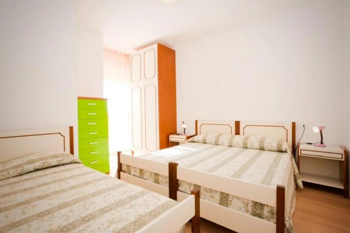 Casa Rizzante - Agenzia Arcobaleno Apartment Caorle Italy