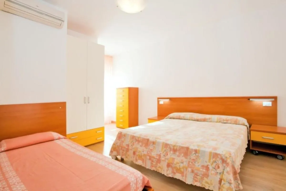 Casa Rizzante - Agenzia Arcobaleno Apartment Caorle 0*,  Italy