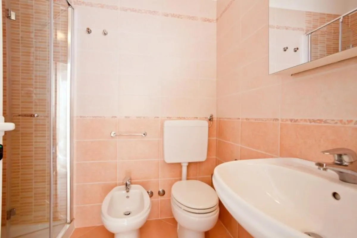 Casa Rizzante - Agenzia Arcobaleno Apartment Caorle 0*,  Italy