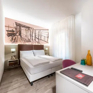 Casa Costiera Hotel